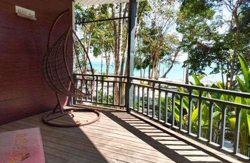 Koh Rong Cama Y Desayuno | Sunny Beach Resort