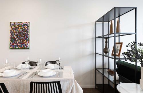 Dickson Apartamento | Sunny Blossom Escapes with Free Parking and Pool