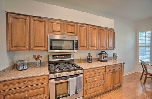 Sterling Ranch Casa | Sunny Brandon Getaway w/ Fire Pit!