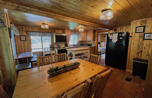 Bayfield Cabina | Sunny Cabin at Vallecito Lake on the Creek, Pet Friendly