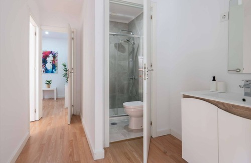 Paranhos Casa | Sunny Calm Room | Shared House