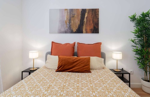Paranhos Casa | Sunny Calm Room | Shared House