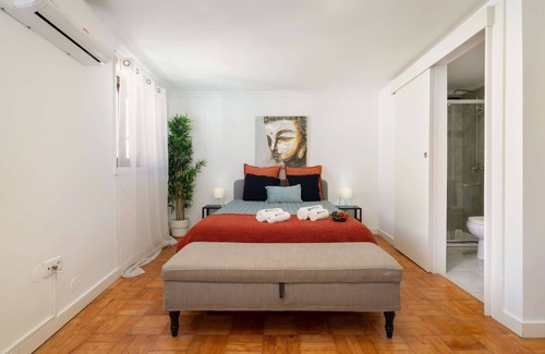 Paranhos Casa | Sunny Calm Room | Shared House