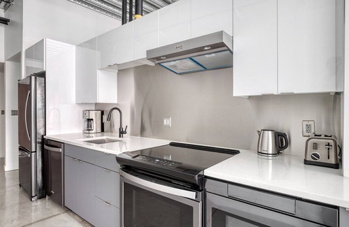 Central Square Apartamento | Sunny Central Square Jr 1BR w/ W/D & Gym, nr Central T, by Blueground