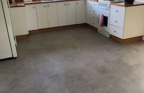 Invermay Casa | Sunny Character 1800's Cottage