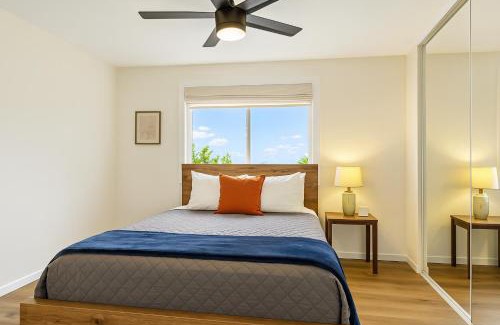 North Clairemont Casa | Sunny Coastal Escape Large 3br Home Sleeps 8
