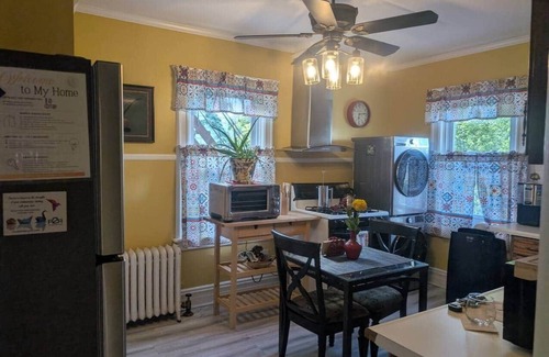 Montclair Apartamento | Sunny & Comfortable: Walk To Shop, Eat & NYC Train