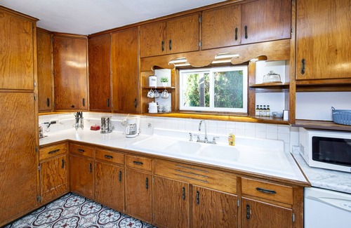 Hartford Apartamento | SUNNY! Convenient to Holy Hill, NFL Draft, Harley Reunion, Hiking+Skiing + Golf