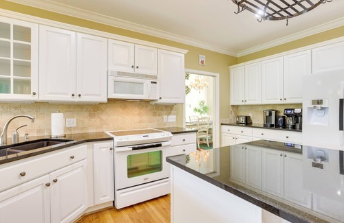 Cropwell Apartamento | Sunny Coosa River Hideaway w/ Boat Dock & Slip!
