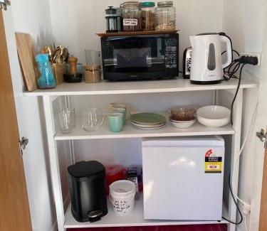 Paekakariki Apartamento | Sunny cosy getaway near beach