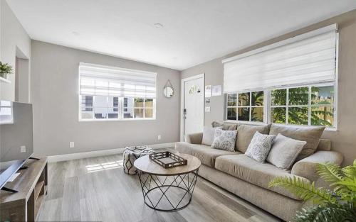 South Middle River Casa | Sunny Cottage
