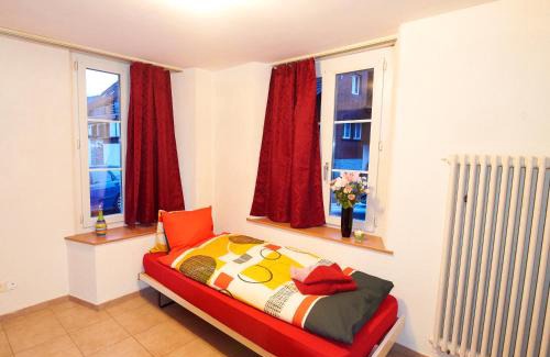 Unterseen Apartamento | Sunny Day Holiday Apartment