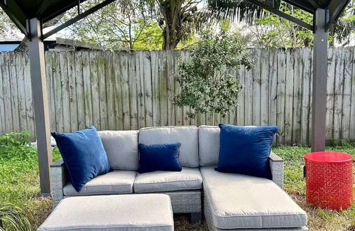 West Little River Casa | Sunny Days Oasis