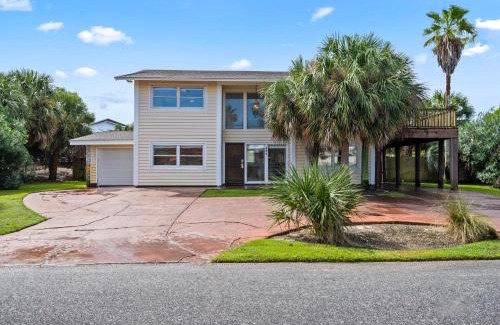 Pensacola Beach Casa | Sunny Daze Beach House