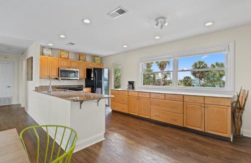 Pensacola Beach Casa | Sunny Daze Beach House