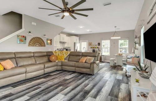 Biltmore Beach Casa | Sunny Daze by Emerald Coast Retreats