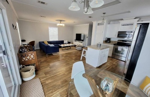 Hutchinson Island South Casa | Sunny Daze Cottage - 2136 Nettles