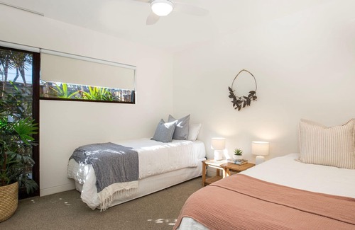 Shoalhaven Heads Casa | Sunny Daze - Direct Beach Access