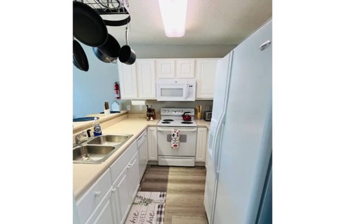 Wright Casa | Sunny Daze: Home near Beaches and Air Force Bases