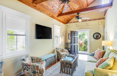 Meadows Casa | Sunny, Dog-Friendly Historical Home w/ Private Hot Tub, Central AC, WiFi, & W/D