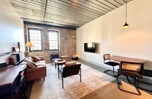 Westown Apartamento | Sunny Double Queen 1BR Apartment Walking Distance to Fiserv
