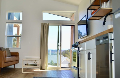 Pagosa Springs Apartamento | Sunny Downtown ADU monthly rental with stunning mountain views