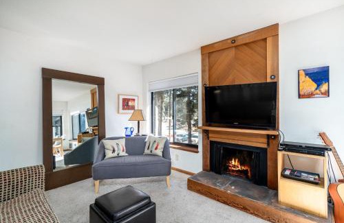 Bear Valley Casa | Sunny End Unit Condo! - Tamarack #20