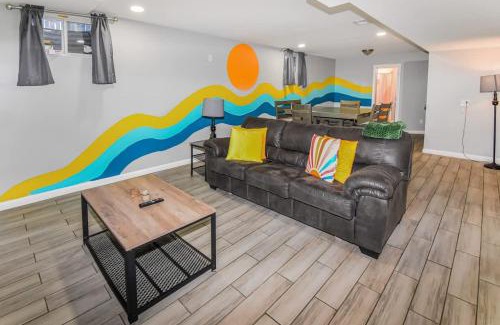 Windsor Casa | Sunny Family Home in Denver with huge yard and hot tub
