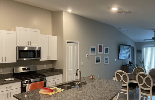 Balm Casa | Sunny Florida winters