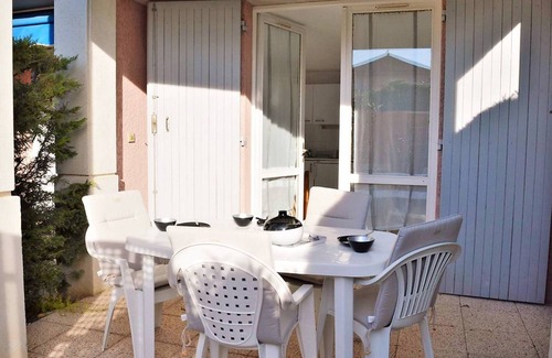 Cavaliere Beach Apartamento | Estudio con cabina, climatización, terraza soleada, a dos pasos de la playa de Cavalière