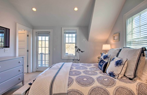 West of Town Casa | Sunny Getaway on Bike Path w/ Pool Access!