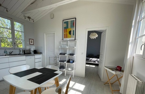 Talmont-Saint-Hilaire Cabaña | Sol radiante: Gîte acogedor en Talmont-Saint-Hilaire con terraza privada y WiFi