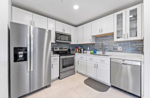 Lauderdale Lakes Casa | Sunny Goldie in Lauderdale Lakes