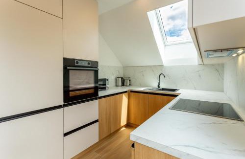 Lesce Apartamento | Sunny Green Escape