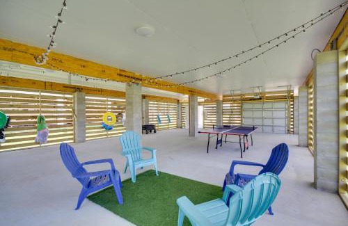 Gulfport Casa | Sunny Gulfport Vacation Rental Walk to Beaches!
