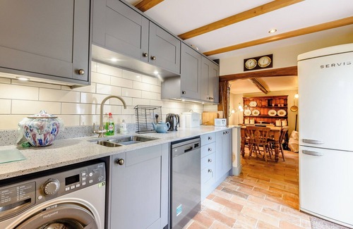Dymchurch Cabaña | Sunny House by the Sea