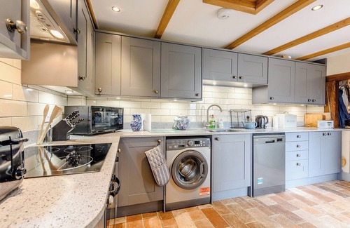 Dymchurch Cabaña | Sunny House by the Sea