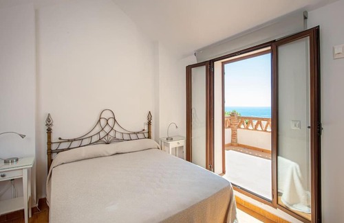 Almuñécar Casa | Sunny house with great sea views, 3 terraces, private heated pool and sauna