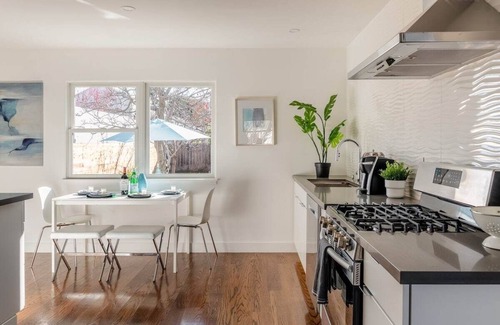South Fair Oaks Casa | 🌞Sunny house with♨️hot tub near🌲Stanford