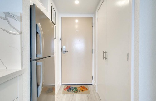 Sunny Isles Beach Apartamento | Sunny Isles Beach Retreat with Resort Perks!