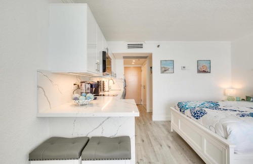 Sunny Isles Beach Apartamento | Sunny Isles Beach Retreat with Resort Perks!