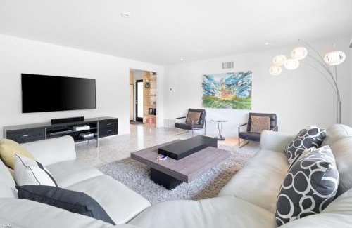 Warm Sands Casa | Sunny Lands Vacation Home