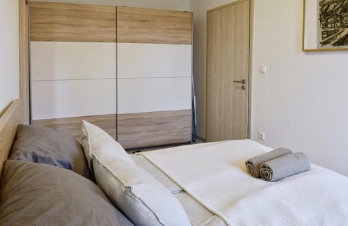 Losonci negyed Apartamento | Sunny little home
