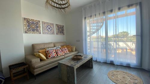 Caleta de Fuste Apartamento | Sunny Luxury Apartment with two great sunny - level terraces, two swimming pools, in a new complex Pueblo Majorero, close to Fuerteventura Golf Club, next to the beach , Atlantico Shopping Mall and casino in Caleta de Fuste