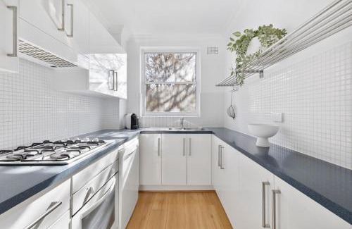 Manly Apartamento | Sunny Manly Escape 2 min walk to beach