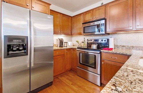 Midtown Apartamento | Sunny Midtown 2BD / BA Central Location!