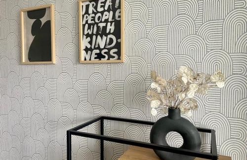 Zapad Apartamento | Sunny & Minimalist Apartment near the City Center
