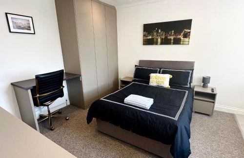 West Hendon Apartamento | Sunny Modern, Private Apartment,15 Mins To Central London