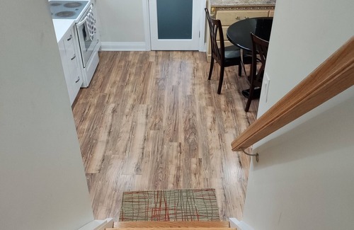 West Oakville Casa | Sunny New Reno Basement Apartment 1Br+Bath+Kith+Ldry All Privacy