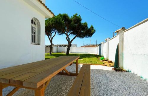 Los Caños de Meca Casa | Sunny ocean view house walking distance from beach